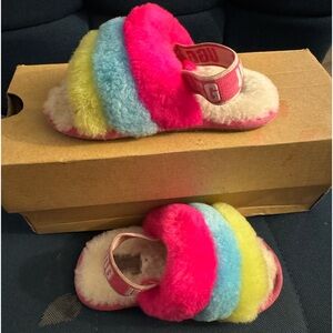 Toddler girl size 8 fluffy slides multi color